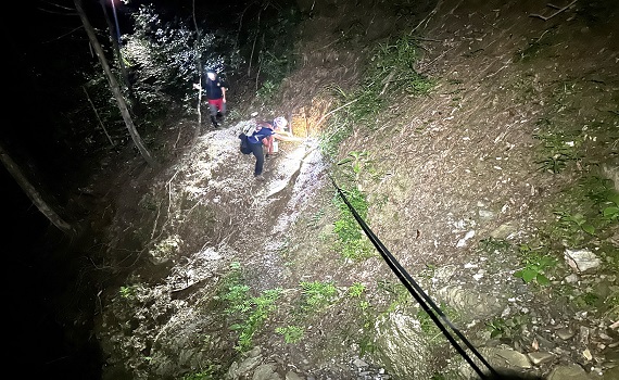 仁愛鄉萬大南溪第四匯流口登山客遭溪水沖走事故 - https://www.watchmedia01.com