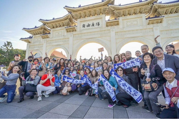 全台最瘋狂直播主將飛往瑞士，帶觀眾把瑞士最美景點盡收眼底 - https://www.watchmedia01.com