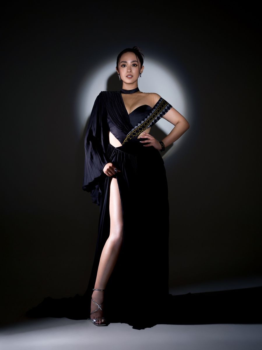 舞思愛奪金曲獎最佳原住民語歌手 CARAT WANG 頂級訂製珠寶上身吸睛 - https://www.watchmedia01.com