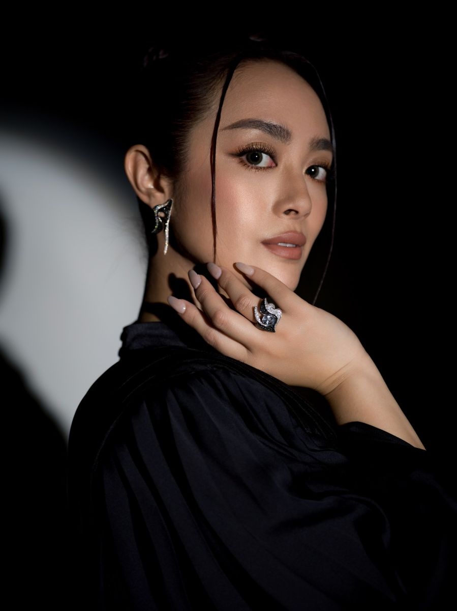 舞思愛奪金曲獎最佳原住民語歌手 CARAT WANG 頂級訂製珠寶上身吸睛 - https://www.watchmedia01.com