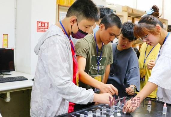 嘉義大學助學習障礙生發掘潛能 科學無障礙暑期營隊展開 - https://www.watchmedia01.com