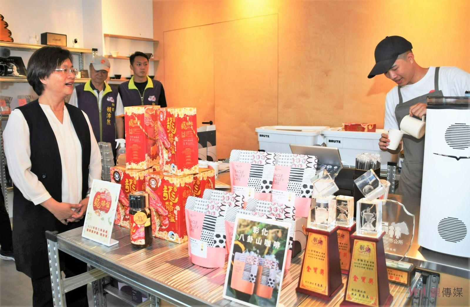 金質獎咖啡與蜂蜜碰撞出新風味　王惠美品嘗蜂蜜咖啡讚不絕口 - https://www.watchmedia01.com