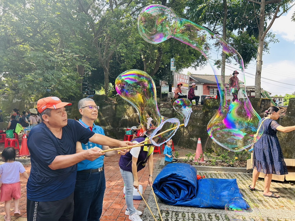社頭鄉清水岩fun暑假第二彈 鄉長蕭浚二與大小朋友一起樂夏玩水Party - https://www.watchmedia01.com