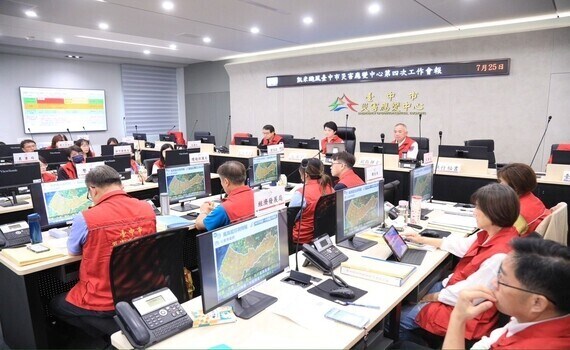 中市預估7/25晚脫離凱米暴風圈　盧秀燕主持會報：颱風尾不可掉以輕心 - https://www.watchmedia01.com
