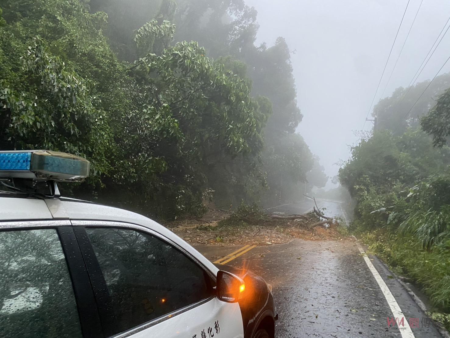 （有影片）／南彰化地區遭凱米颱風重創　路障樹倒、土石滑落頻傳　彰152線封閉 - https://www.watchmedia01.com