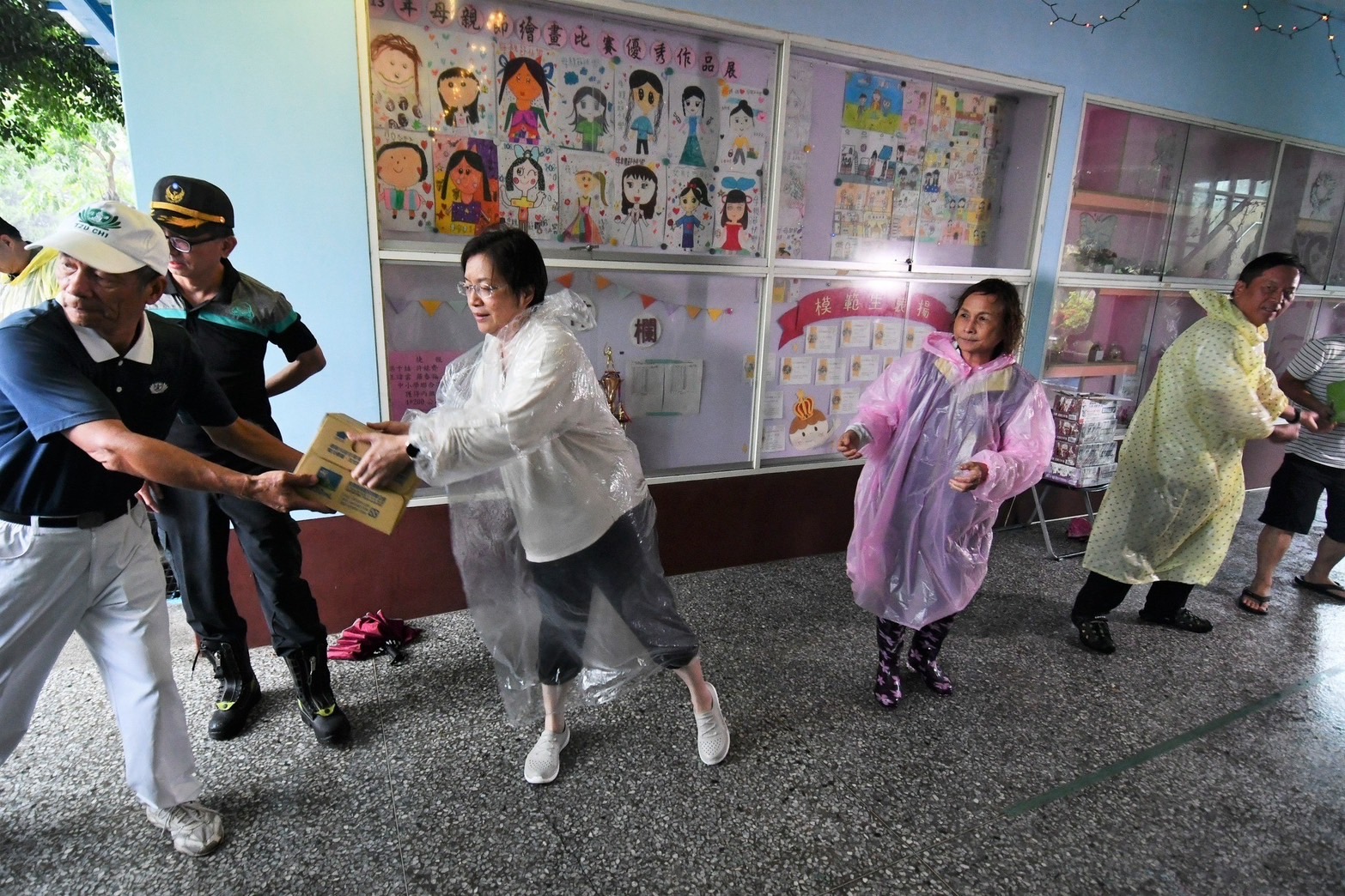 凱米颱風侵襲大城鄉土堤潰堤　僅56人撤離　王蘭心進駐協助安頓村民 - https://www.watchmedia01.com