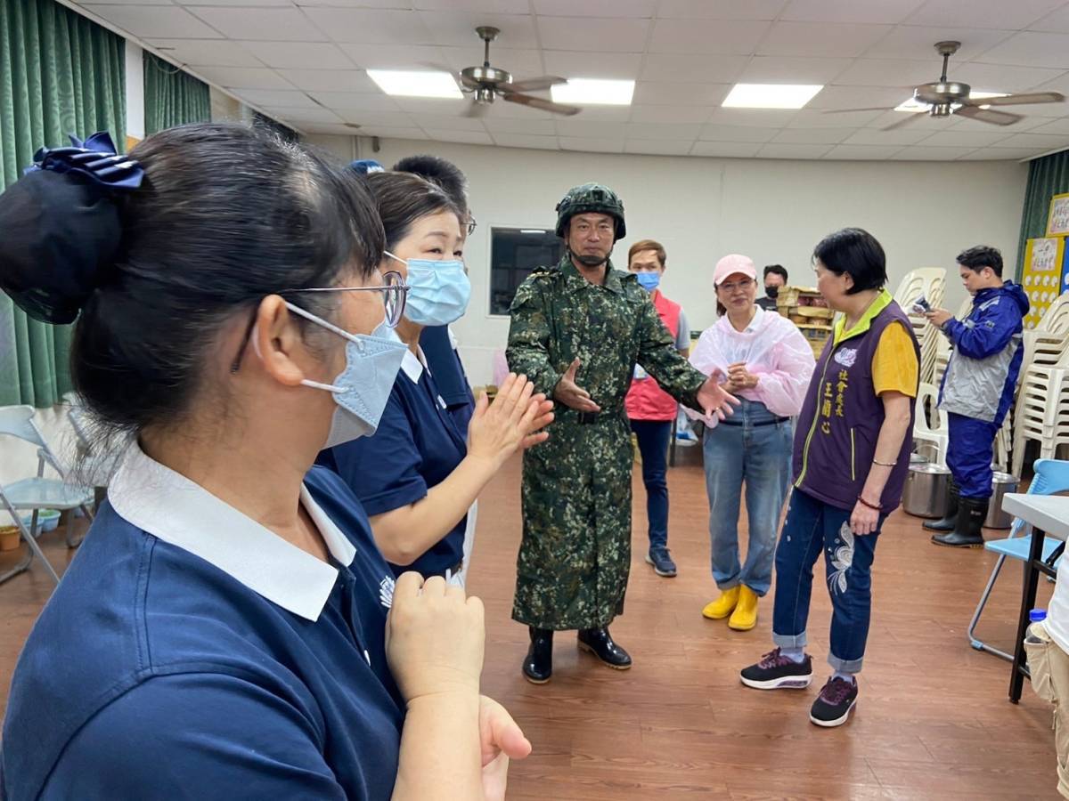 凱米颱風侵襲大城鄉土堤潰堤　僅56人撤離　王蘭心進駐協助安頓村民 - https://www.watchmedia01.com