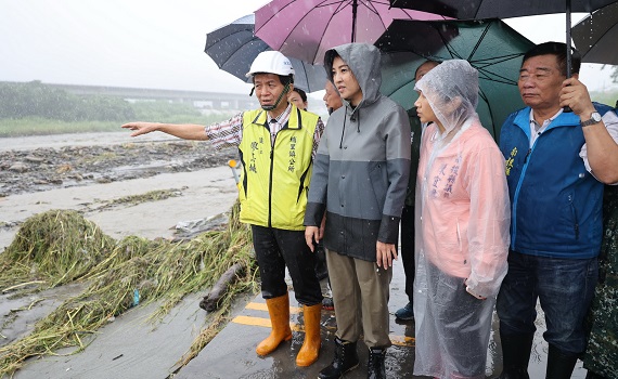 凱米颱風造成多處災情　許淑華縣長冒雨埔里勘災 - https://www.watchmedia01.com