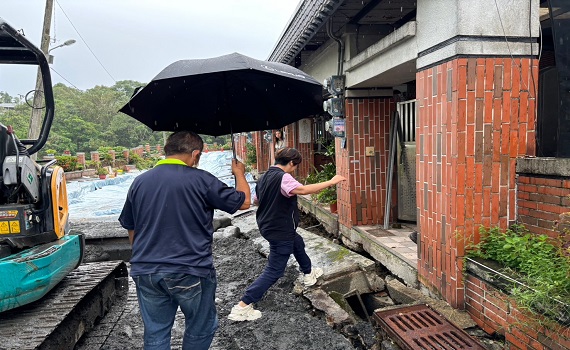 南投縣榮服處暖心慰問竹山鎮受災居民 - https://www.watchmedia01.com