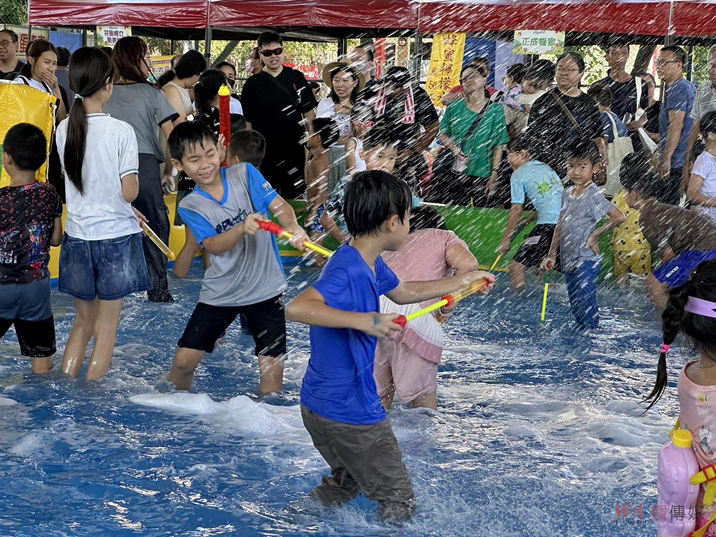 （有影片）／清涼來襲　芬園夏日親水派對　讓孩子們玩水樂翻天 - https://www.watchmedia01.com