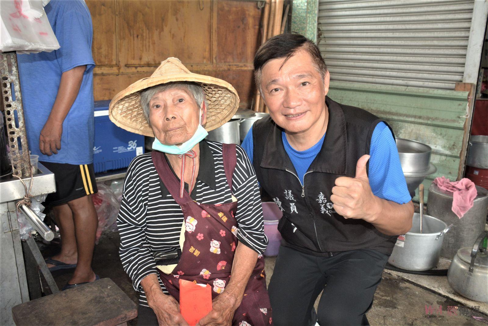 關懷粉圓冰阿婆　武德財神閣慈善會親致物資及急難救助金 - https://www.watchmedia01.com
