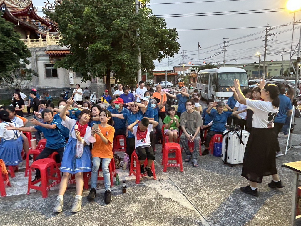 大村鄉大橋社區盛夏夜樂饗宴 全齡表演凝聚老中青少四代情感 - https://www.watchmedia01.com