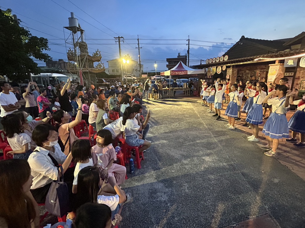 大村鄉大橋社區盛夏夜樂饗宴 全齡表演凝聚老中青少四代情感 - https://www.watchmedia01.com