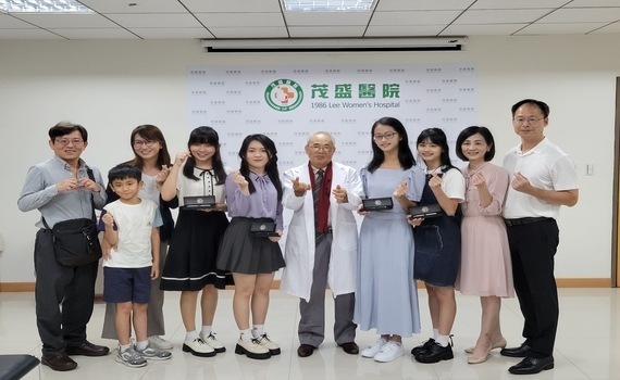 2對試管雙胞胎姐妹花錄取醫學院　李茂盛院長勉勵行醫濟世 貢獻社會 - https://www.watchmedia01.com