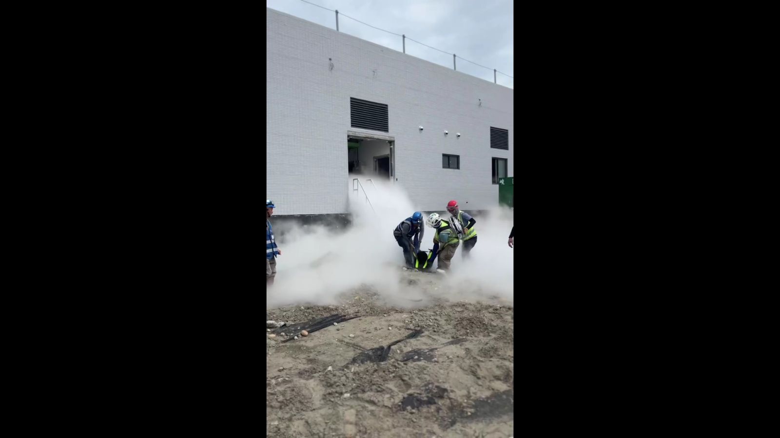 （有影片）／海龍風電陸域降壓站二氧化碳外洩　工人不斷從衝出廠房逃命 - https://www.watchmedia01.com