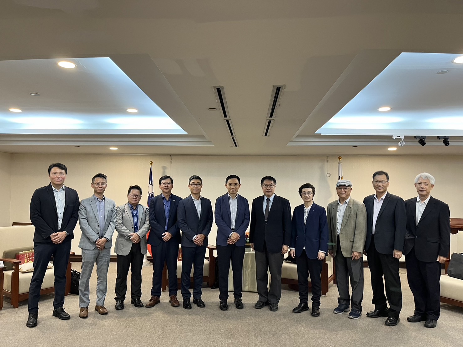 台南市府積極爭取國際大廠AMD進駐 創造科技新未來 - https://www.watchmedia01.com