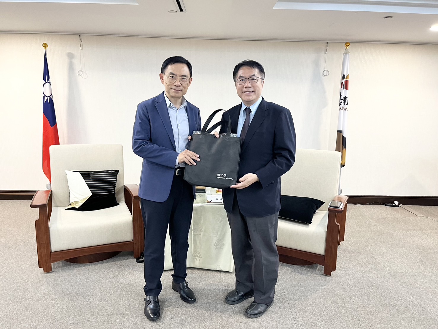 台南市府積極爭取國際大廠AMD進駐 創造科技新未來 - https://www.watchmedia01.com