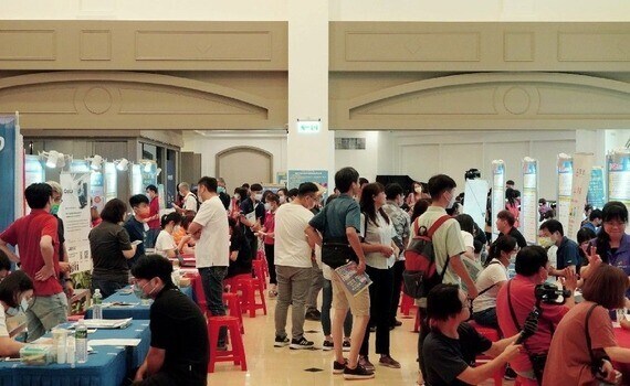 中市府攜中友百貨辦徵才8/31、9/1登場　邀52家企業供逾3,400個職缺 - https://www.watchmedia01.com
