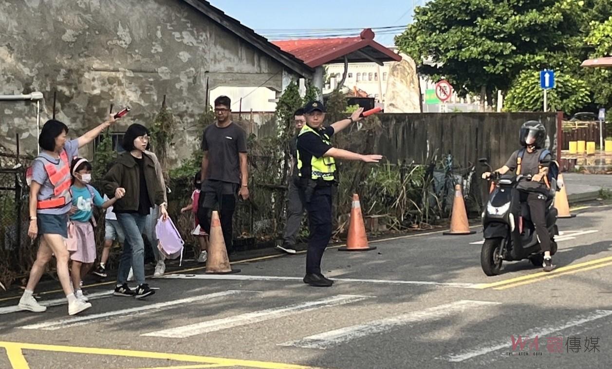 雲林霹靂雲警護學童　開學首日貼心守護校園安全 - https://www.watchmedia01.com