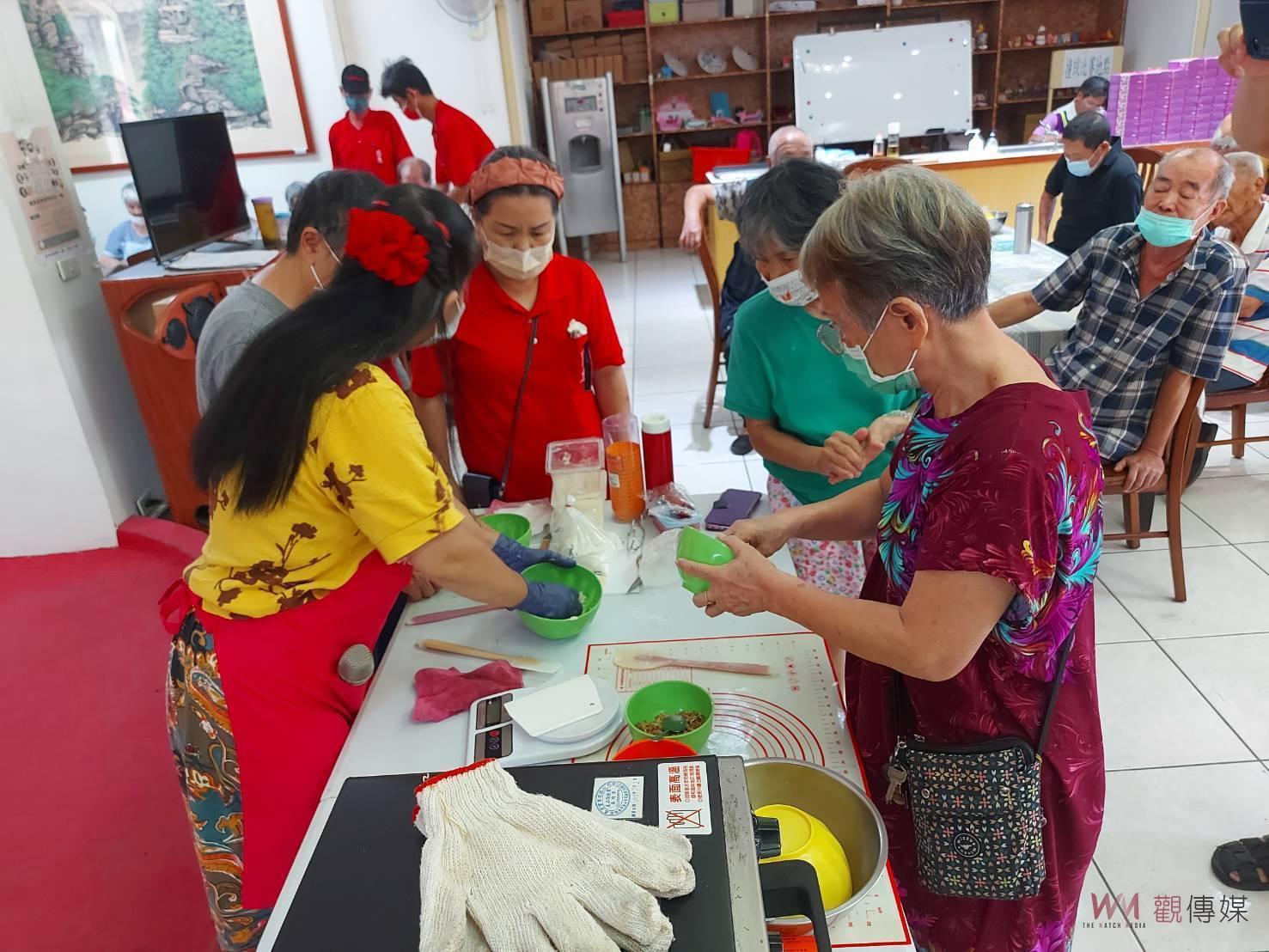 （有影片）／彰化榮家樂齡手作課程迎中秋　長輩共製懷舊綠豆椪 - https://www.watchmedia01.com