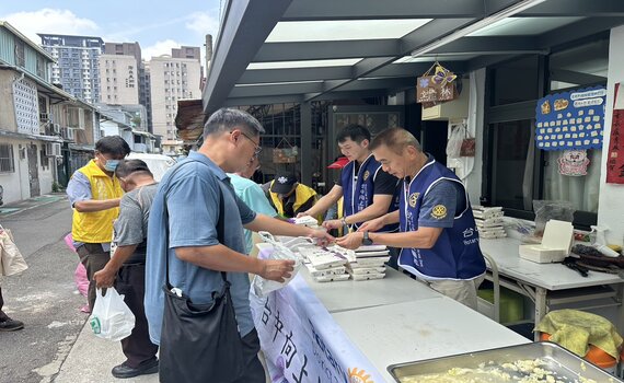 關懷街友服務據點！中市向上扶輪社攜林安康社福協會　「幸福食府」送到家 - https://www.watchmedia01.com