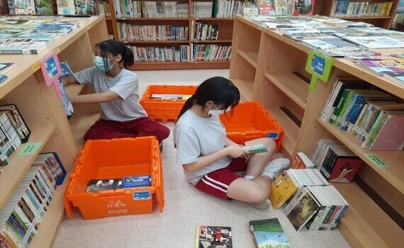 開學FUN心閱讀趣　中市圖「愛閱點」計畫精選好書進校園 - https://www.watchmedia01.com