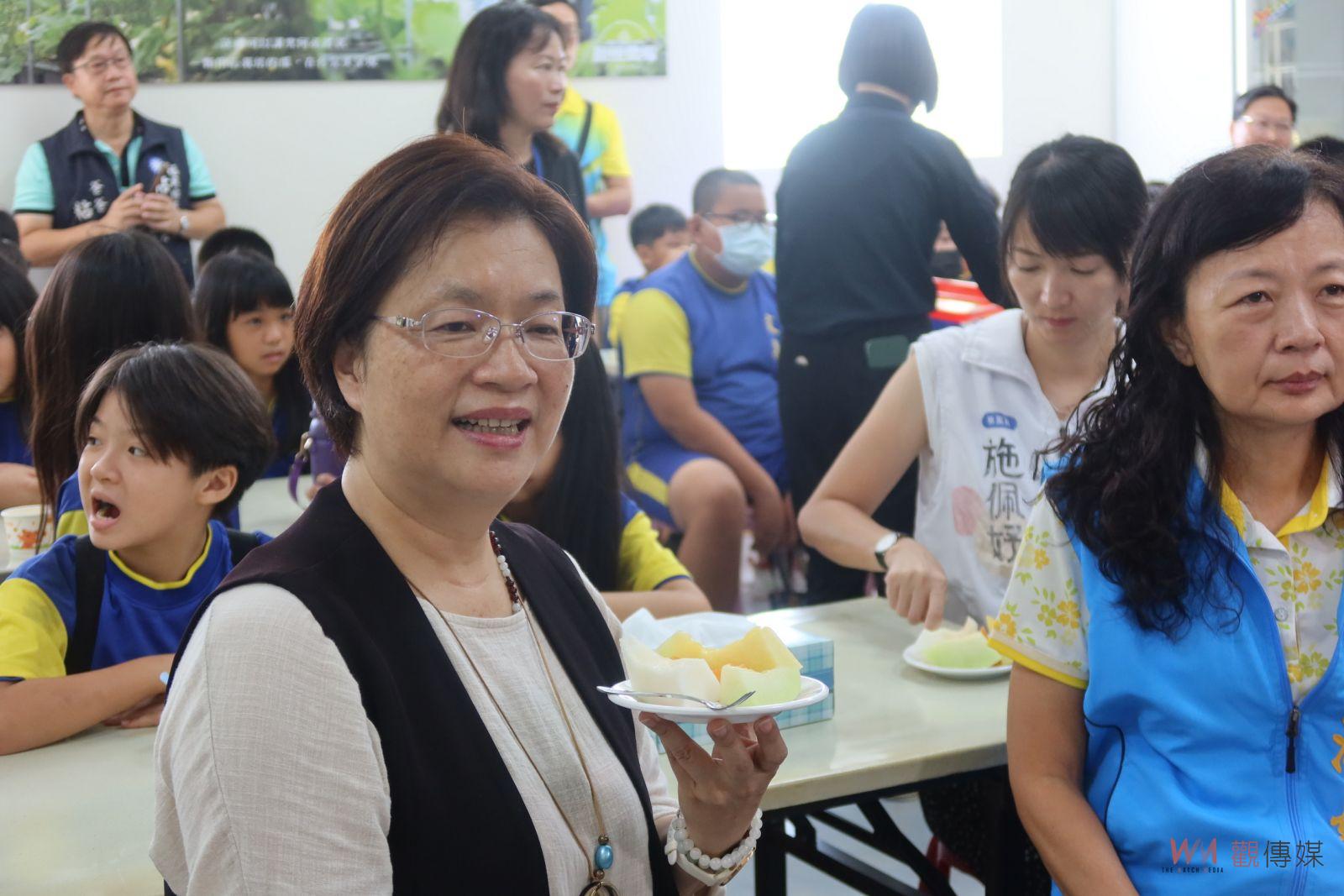 （有影片）／化學工程師轉型青農　陳照委以智慧農業栽培洋香瓜創高價 - https://www.watchmedia01.com