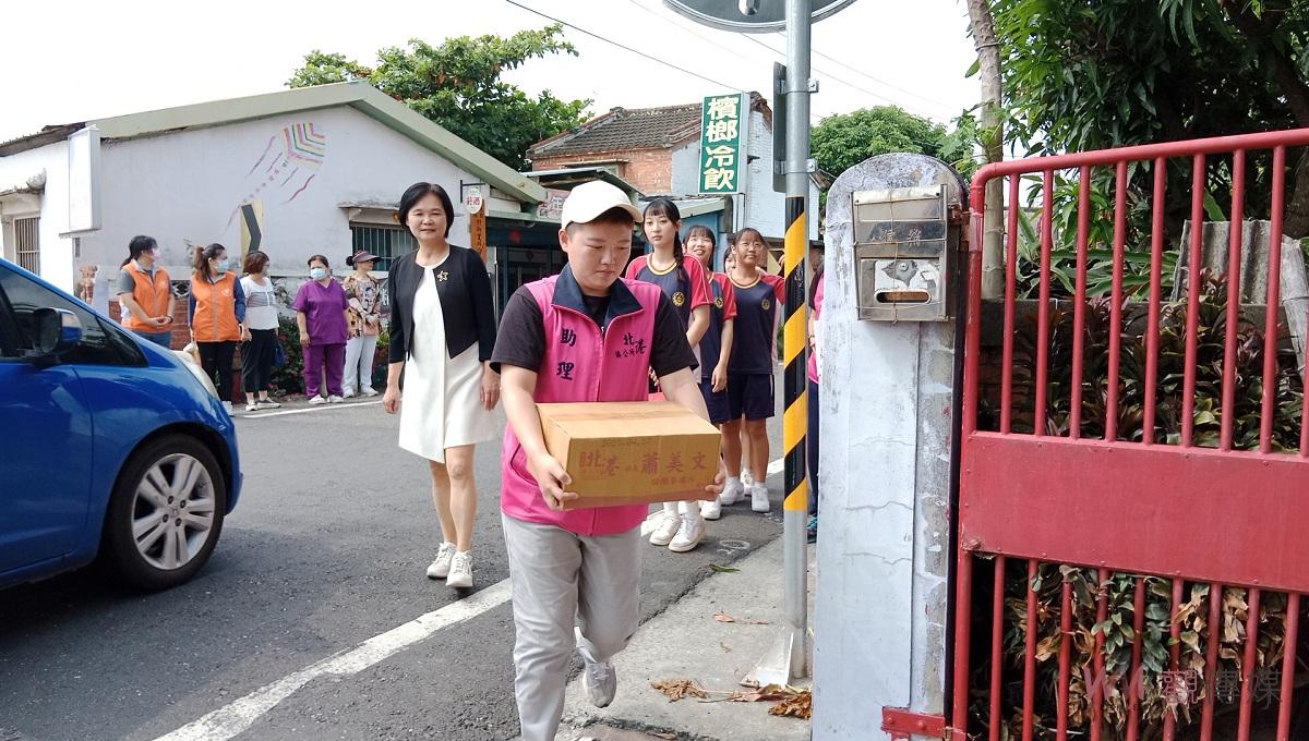 （有影片）／北港公所與北港農工官學合作愛心月餅 攜手各界關懷獨居老人送溫暖 - https://www.watchmedia01.com
