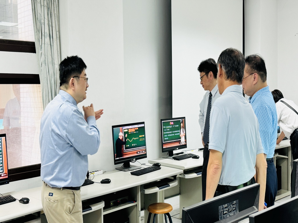 精誠中學受學習王科技捐贈教材 全新數位化學習提升學子課業競爭力 - https://www.watchmedia01.com