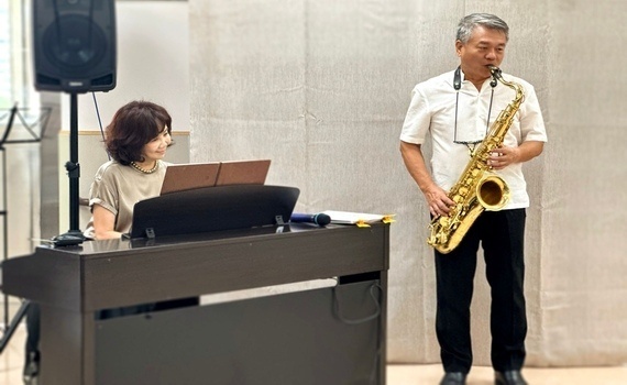 跨越千里 守護父親最後時光　「相信希望 相信愛」慈善音樂會 撫慰人心 - https://www.watchmedia01.com
