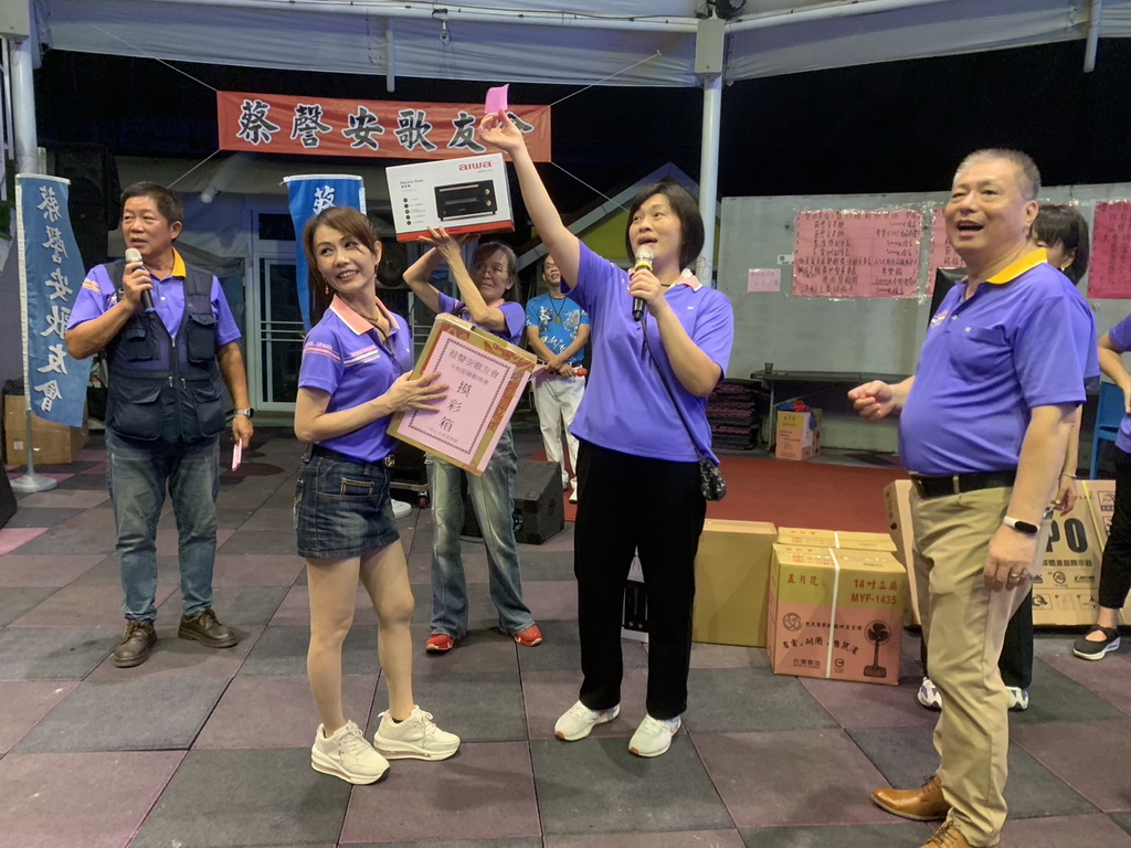 蔡謦安歌友晚會盛大登場 百位會友歌唱聯誼歡渡秋夜 - https://www.watchmedia01.com