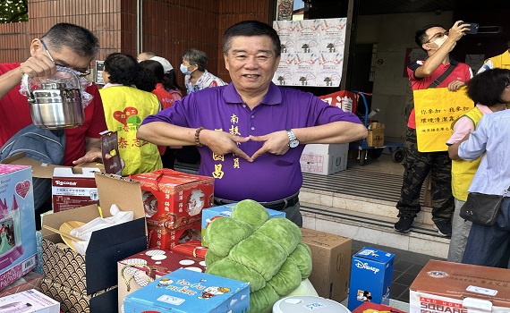 愛心點亮希望 國泰慈善基金會攜手店家與社團助弱勢兒童 - https://www.watchmedia01.com