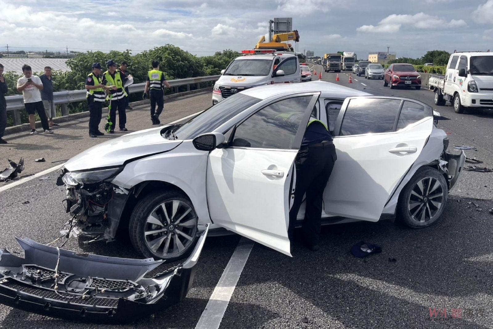 國一北上西螺段死亡事故 前車自撞後遭賓士車追撞 - https://www.watchmedia01.com