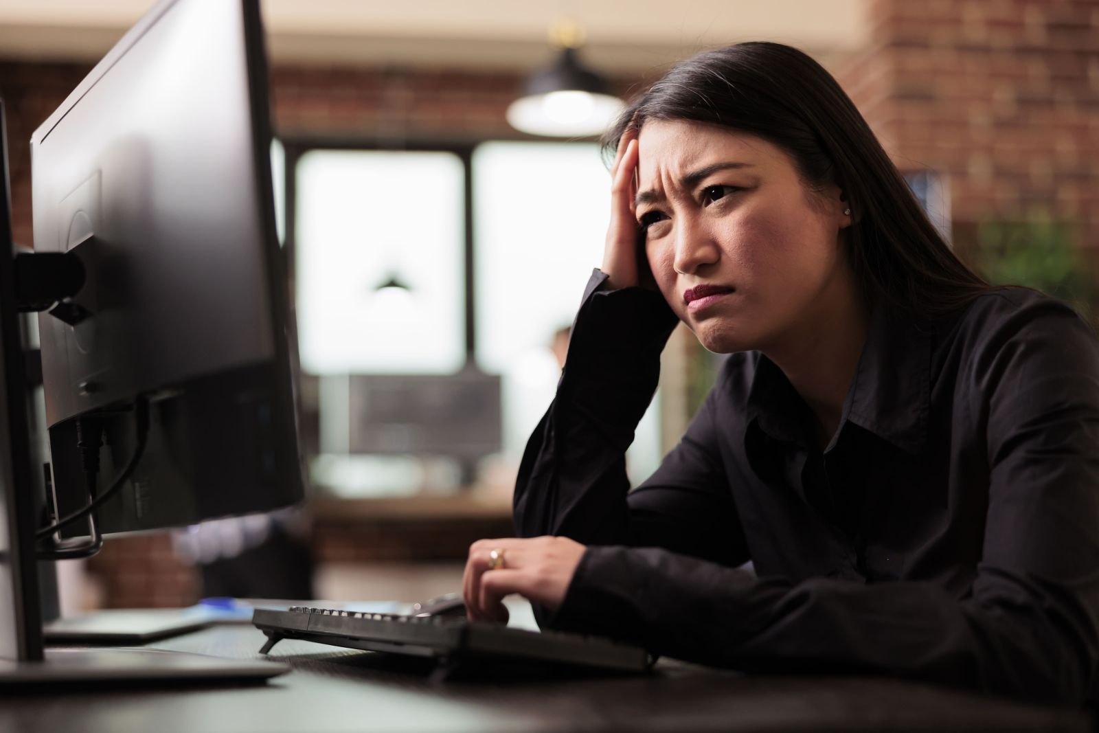 職場焦慮怎麼辦？這五種身體警訊可能是自律神經失調！ - https://www.watchmedia01.com