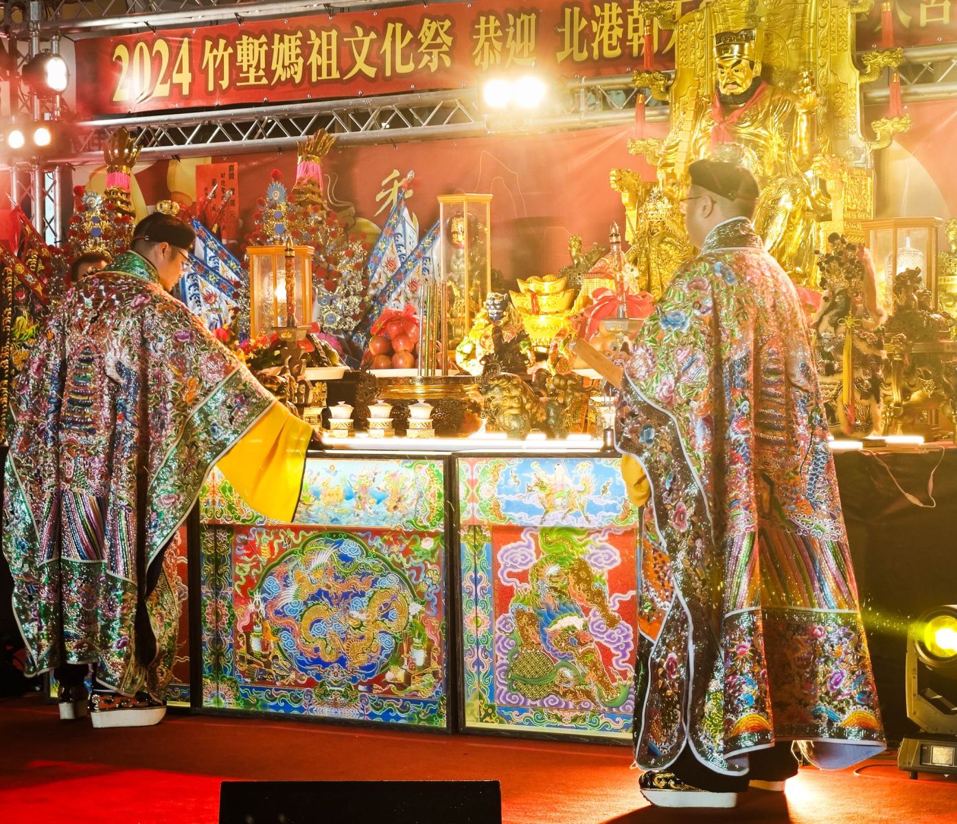 北港朝天宮天瑞媽來作客 結緣香山財神廟 - https://www.watchmedia01.com