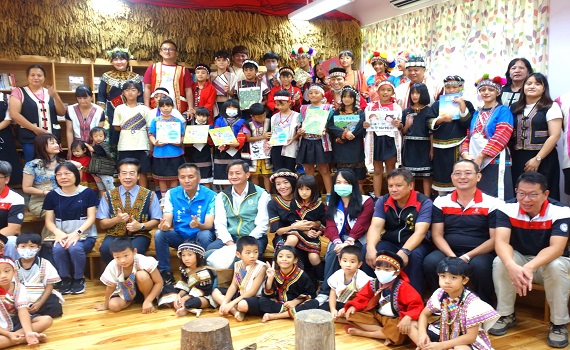 臺灣首座國產材設置裝修校內圖書室 久美國小閱讀小米倉啟用 - https://www.watchmedia01.com