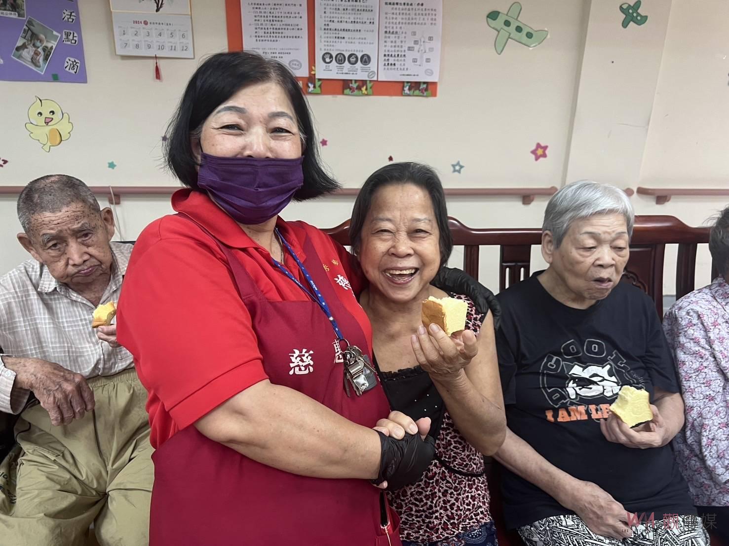 重陽節前夕　國彰志工協會關懷榮家長輩　送上古早味蛋糕 - https://www.watchmedia01.com