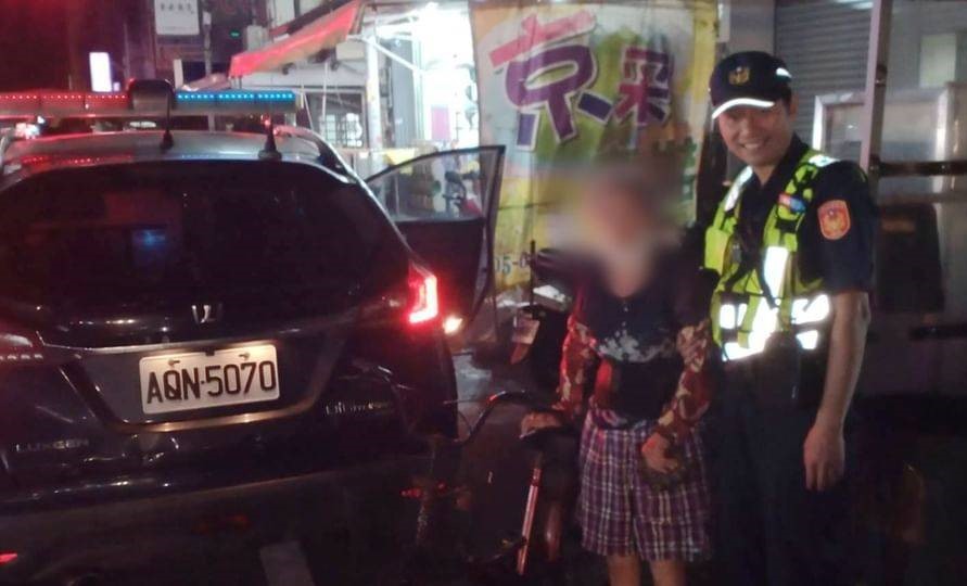 老婦迷途天色漸暗　臺西警熱心助她平安返家 - https://www.watchmedia01.com