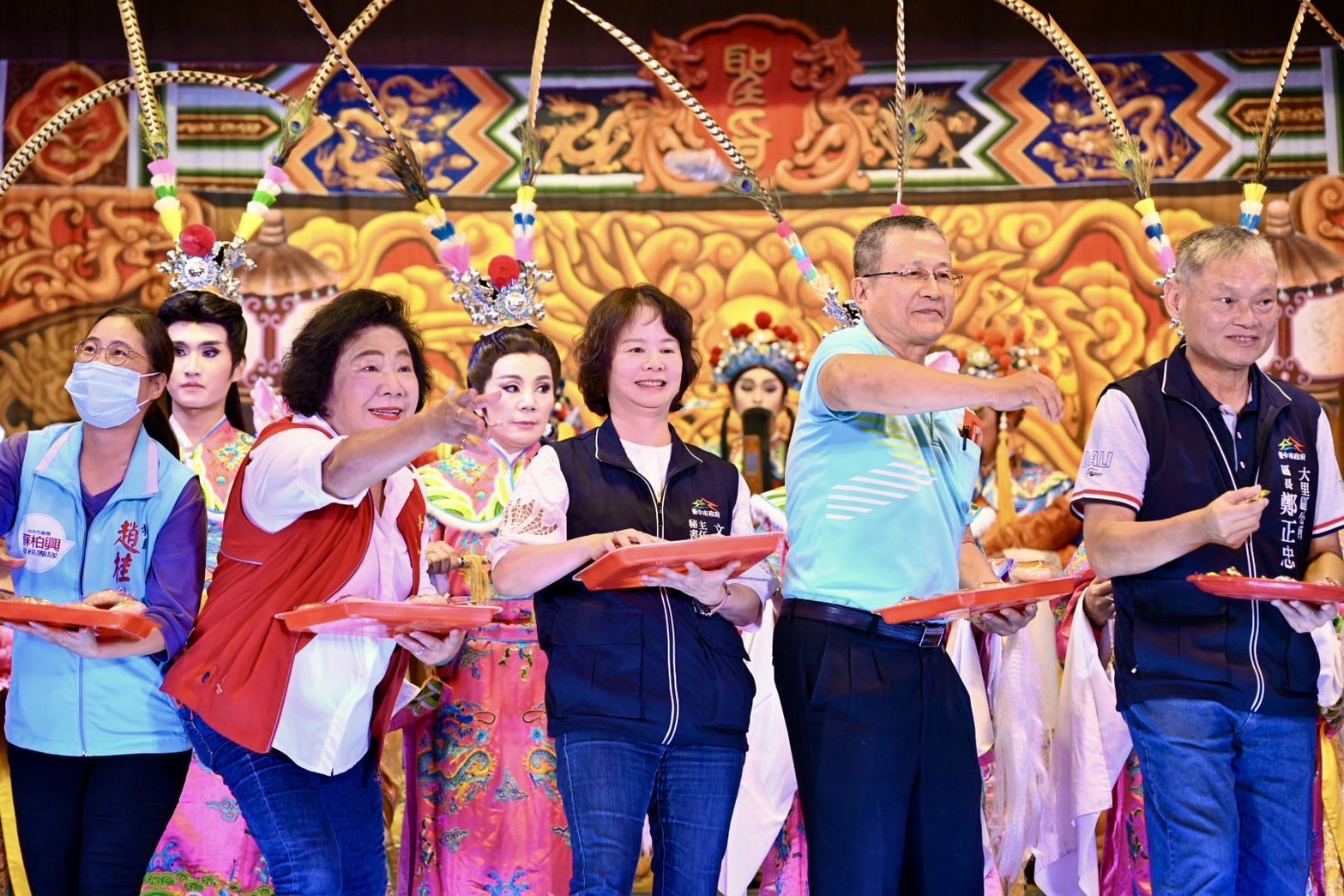 明華園日字團《丈人變子婿》幽默登場 千名觀眾大里同樂！ - https://www.watchmedia01.com