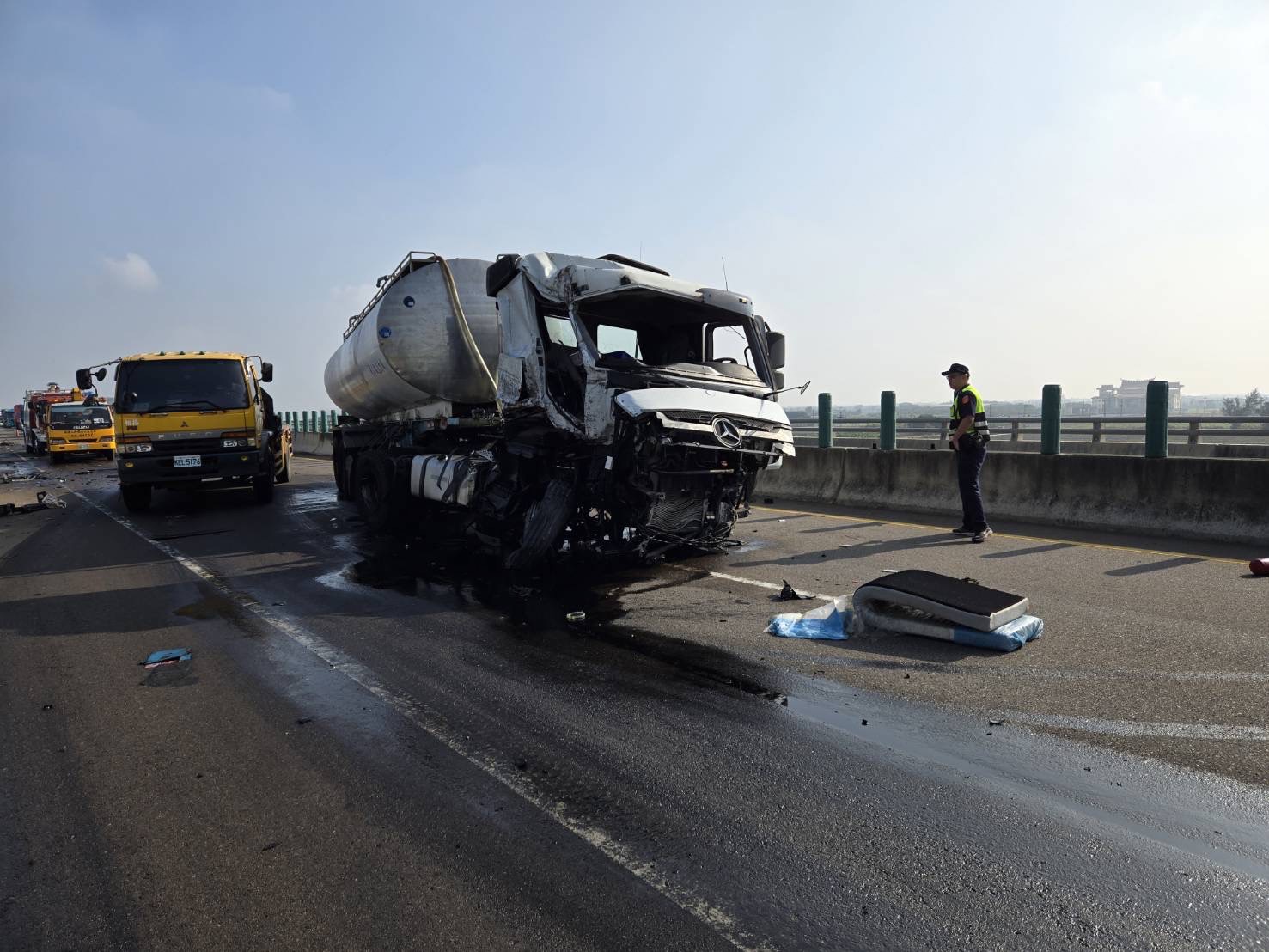 又見車禍！台61線空車相撞事故　兩司機自行脫困 - https://www.watchmedia01.com
