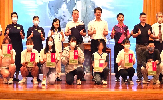 南投慈濟新芽獎學金頒獎 許淑華縣長勉勵獲獎學子 - https://www.watchmedia01.com