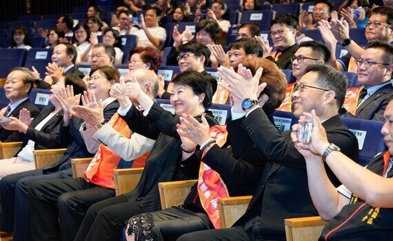 「台灣經濟類奧斯卡」台中金手獎出爐　20中小企業獲獎 盧秀燕讚：拚經濟讓台灣更好 - https://www.watchmedia01.com