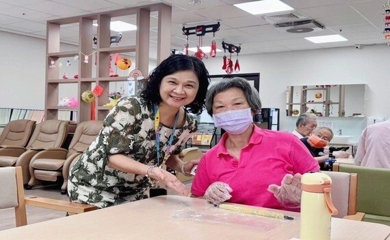 體驗手作樂趣　中臺科大謙和賀日照中心攜大里農會 伴長輩享烘焙時光 - https://www.watchmedia01.com
