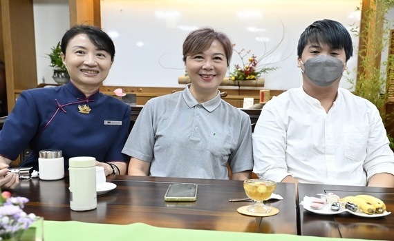 聽障兒激勵 為母則強　慈濟志工取得聽覺語言治療師 自助助人 - https://www.watchmedia01.com