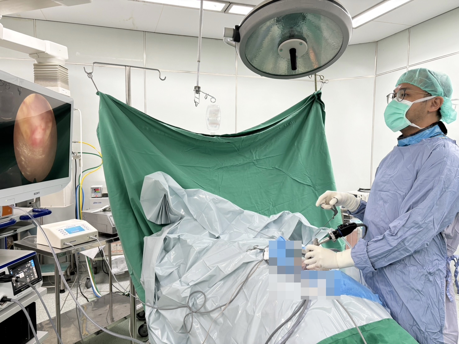 6旬退休男運動時腰痠腿麻 病因竟是脊椎狹窄症 - https://www.watchmedia01.com