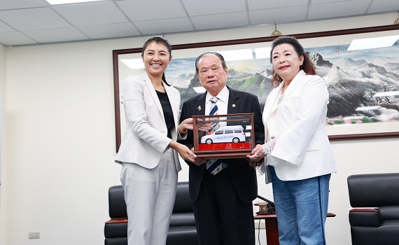 上準衡器贈車助長照 創世基金會草屯分院獲配車輛 - https://www.watchmedia01.com