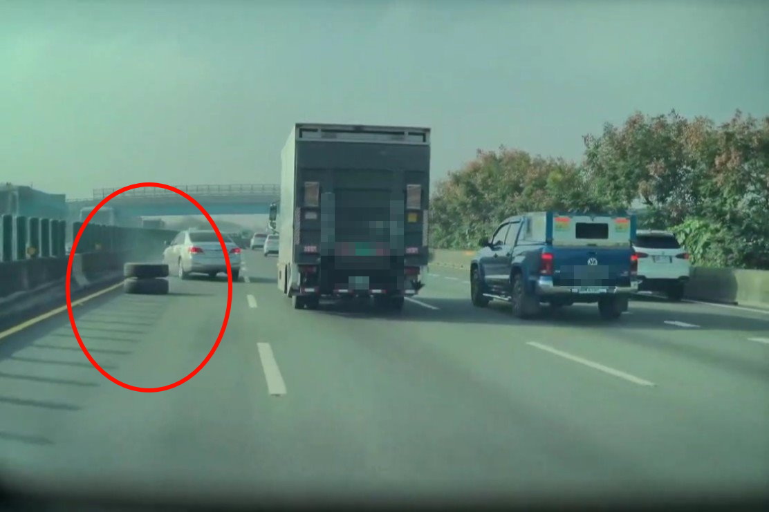 （有影片）／國道驚魂　聯結車輪脫落飛砸轎車致1死　四車連環追撞釀慘劇 - https://www.watchmedia01.com