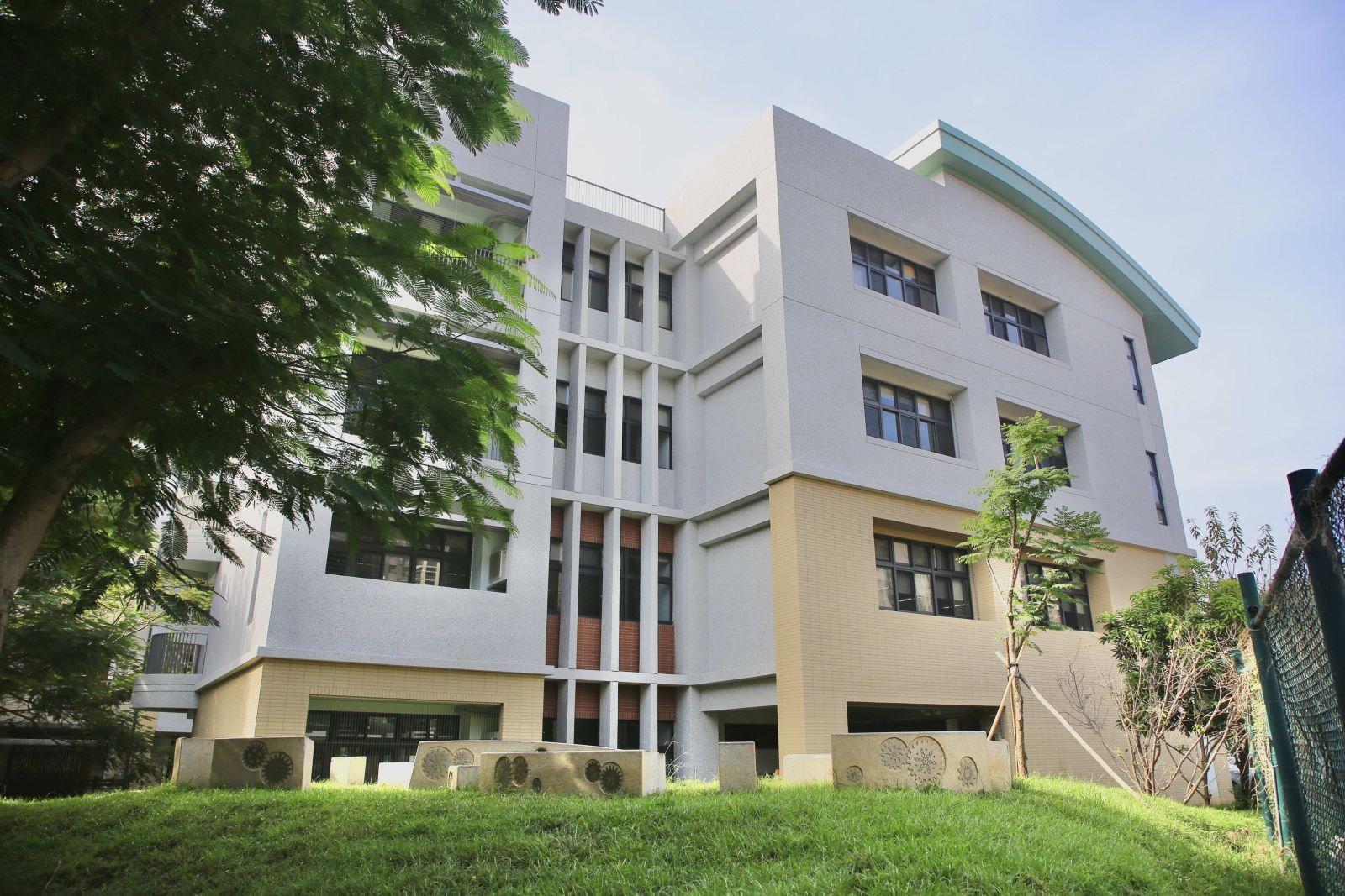 中市福科國中校慶暨增建新校舍啟用 盧秀燕：人口增教育環境更重要 - https://www.watchmedia01.com