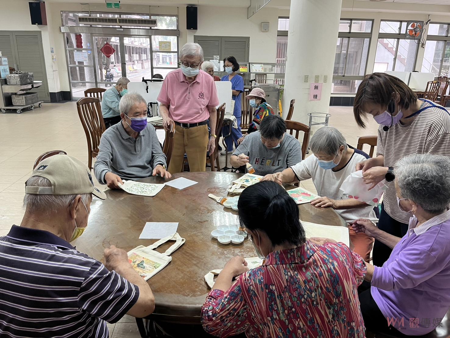 （有影片）／彰化榮家長輩體驗蝶古巴特DIY活動 動手動腦發揮創意 - https://www.watchmedia01.com