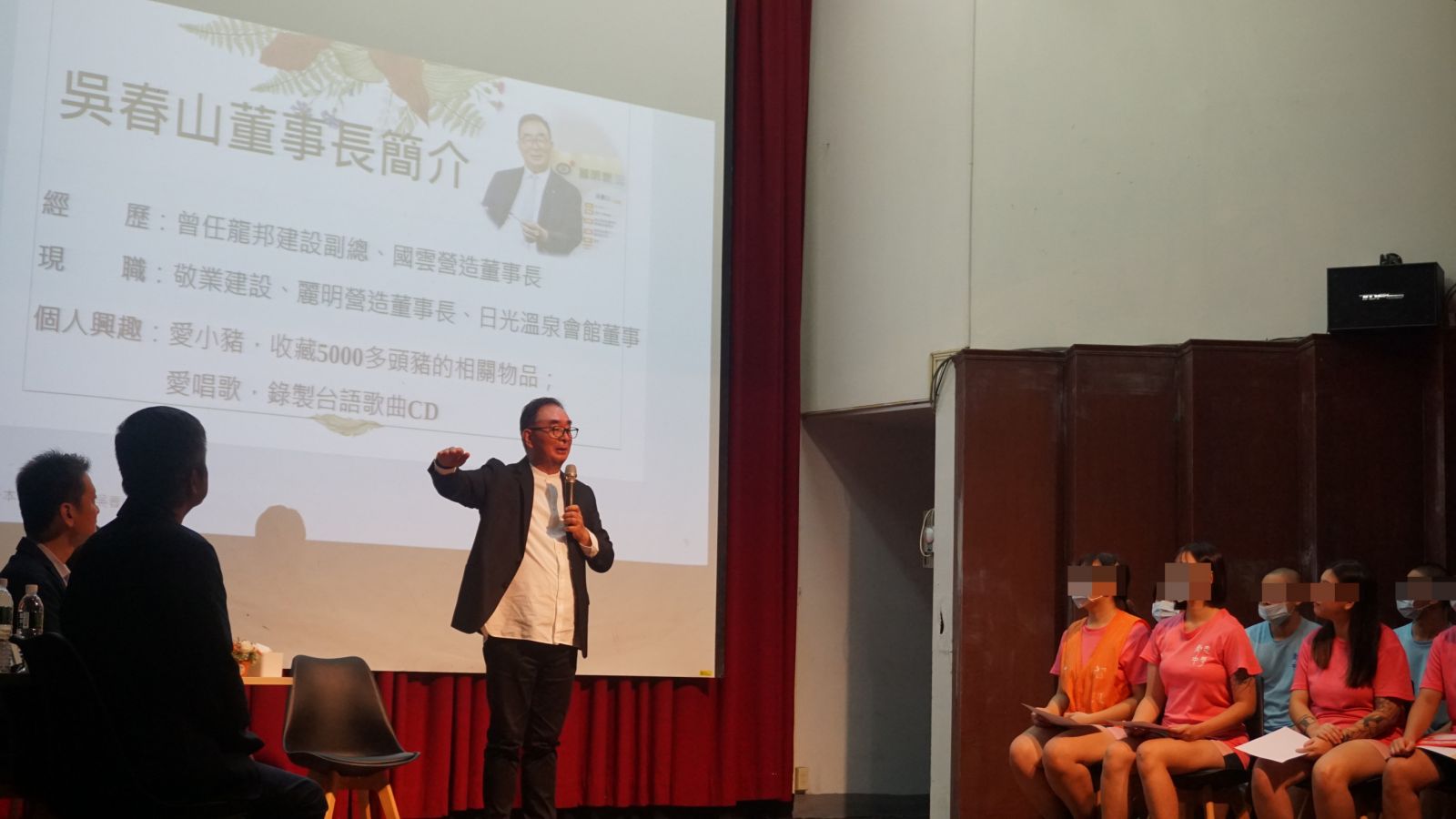 捐贈乾拌麵與書籍　麗明老董吳春山與勵志中學共築夢想未來 - https://www.watchmedia01.com